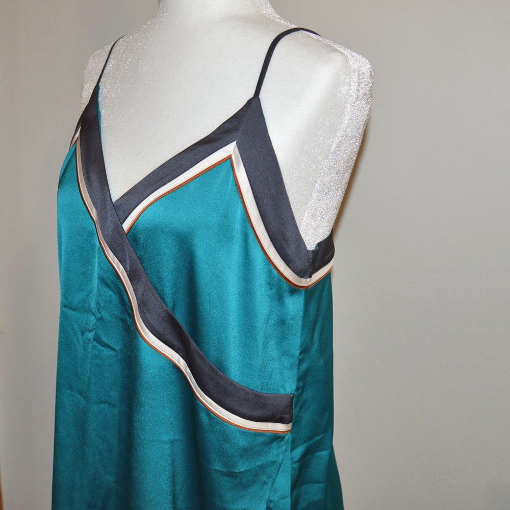 3/$25 Loft Tank Top - Picture 7 of 11